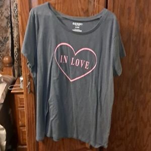 Old navy gray short sleeve in love tshirt